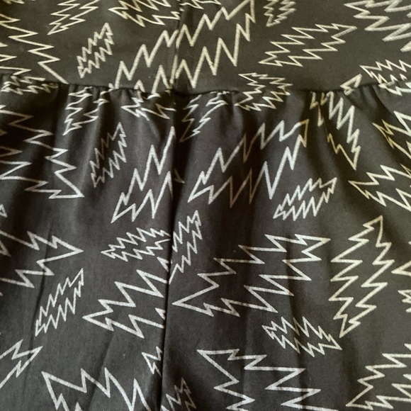 Grateful Dead NWT 13 point bolt leggings - Picture 3 of 11